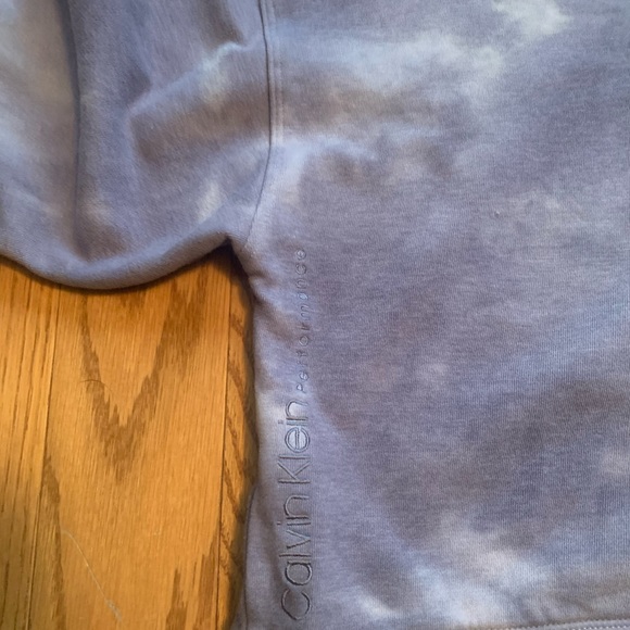 Calvin Klein Cropped Sweater - Picture 4 of 4